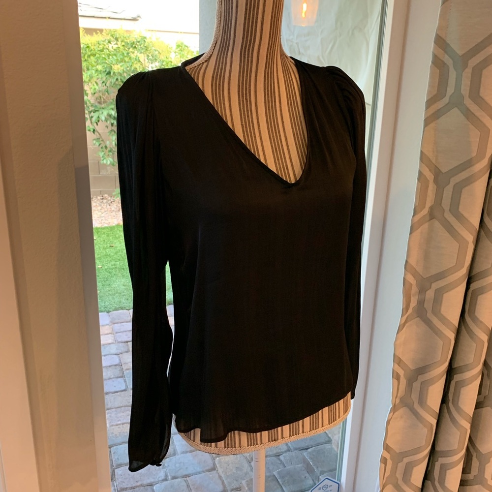 Banana Republic Long Sleeve V-Neck Silky Top